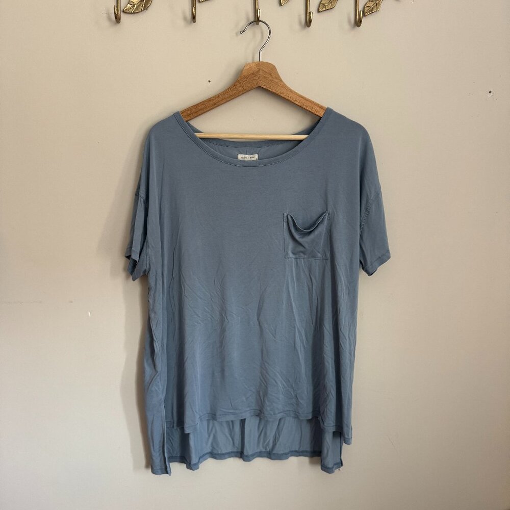 Silence + Noise Light Blue High-Low Pocket Tee - Size Medium
